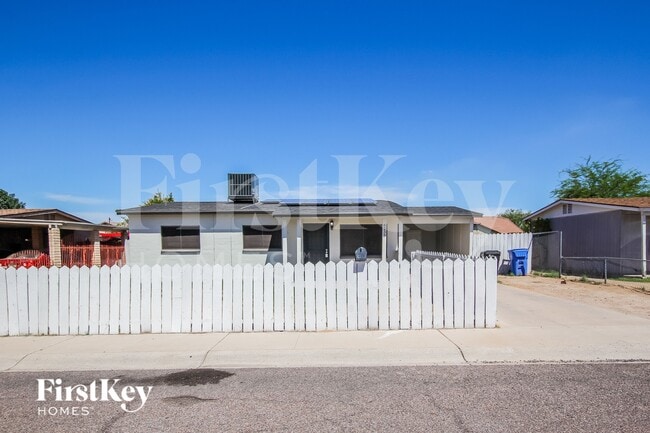 Building Photo - 6233 S 18th Ave