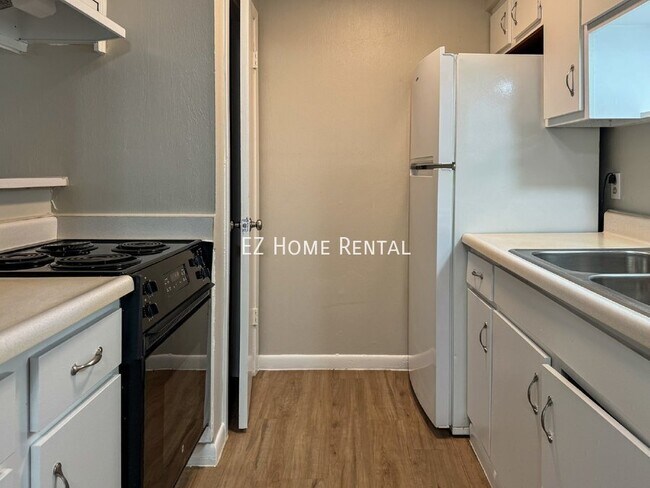 Foto del edificio - 2101 6th Ave N