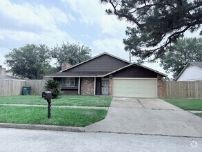 Building Photo - 5711 Longforest Dr