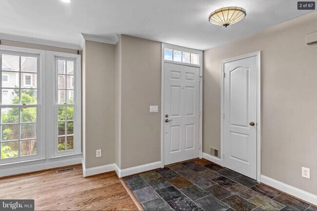 Building Photo - 3906 Valley Ridge Dr