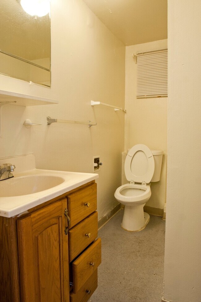 Building Photo - brockhur