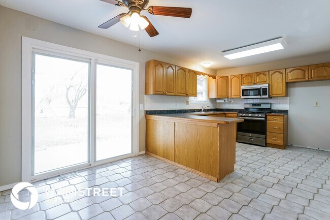 Foto del edificio - 2825 Dividend Park Dr