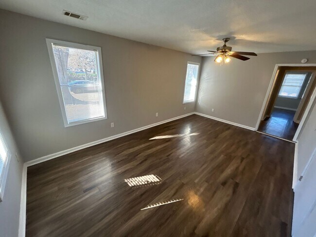 Foto del edificio - 3350 Ashland St