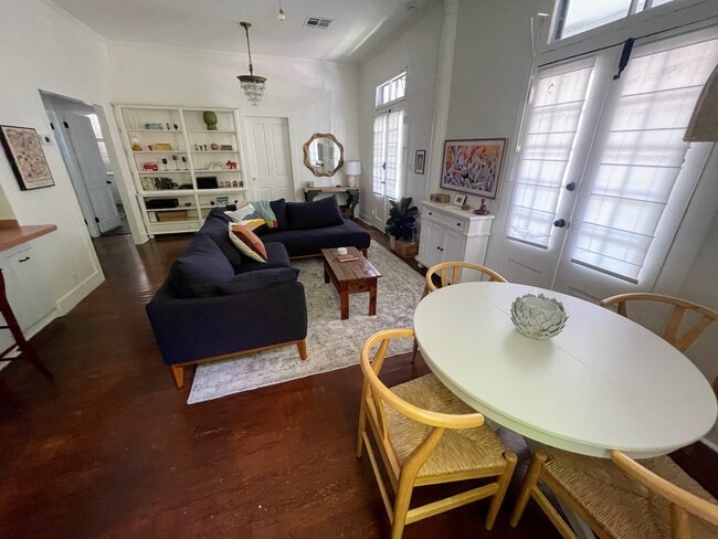 Photo - G Saint John Court (New Orleans, LA) House