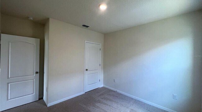 Foto del edificio - 2703 Sunkissed Dr