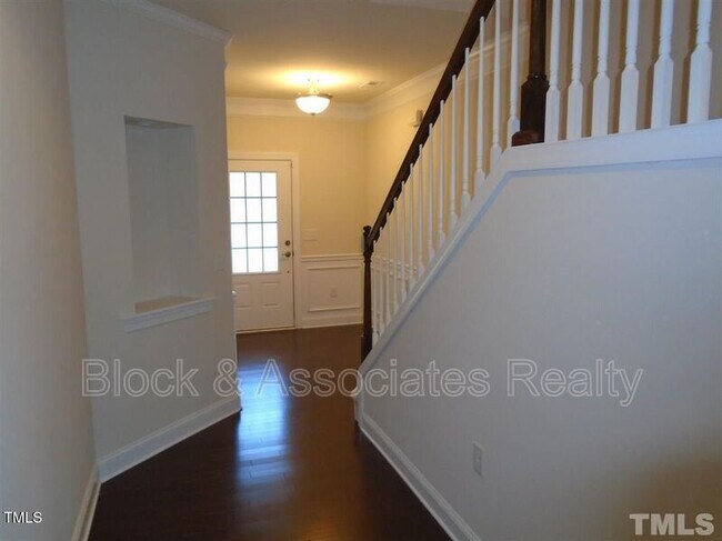 Foto del edificio - 234 Daymire Glen Ln