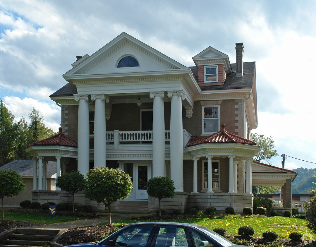 Foto del edificio - 1605 Virginia St E