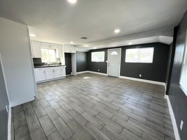 Foto del edificio - Completely remodeled home