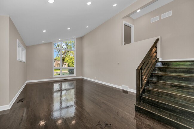 Building Photo - 1321 Heatherfield Ln
