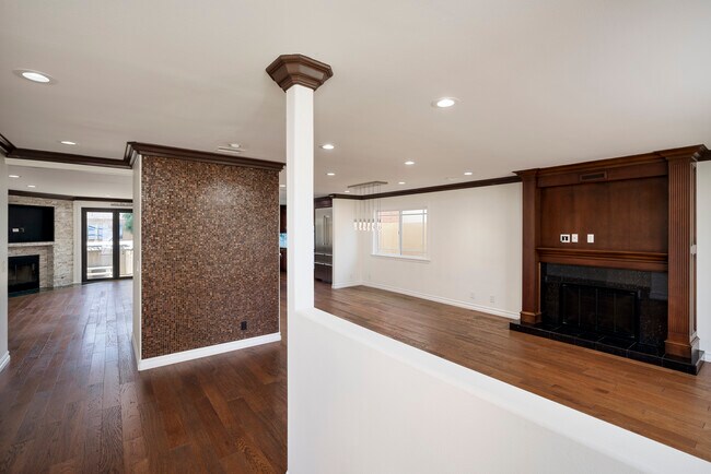 Foto del edificio - 8562 Sandy Hook Dr