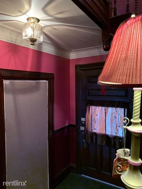 Foto del edificio - 8 br, 3 bath House - 152 Cross St