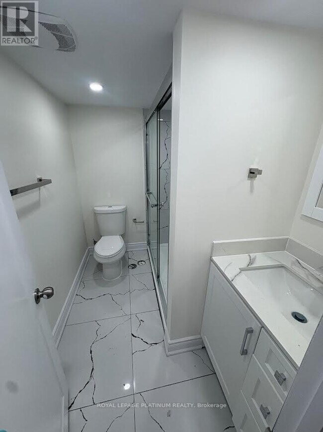 Building Photo - 50 Harbourtown Crescent