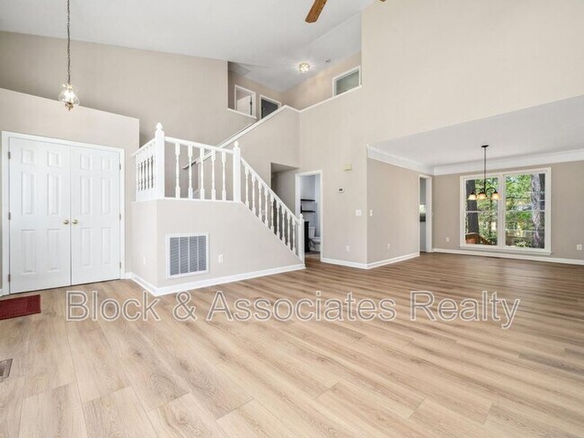 Foto del edificio - 114 McIntire Ln