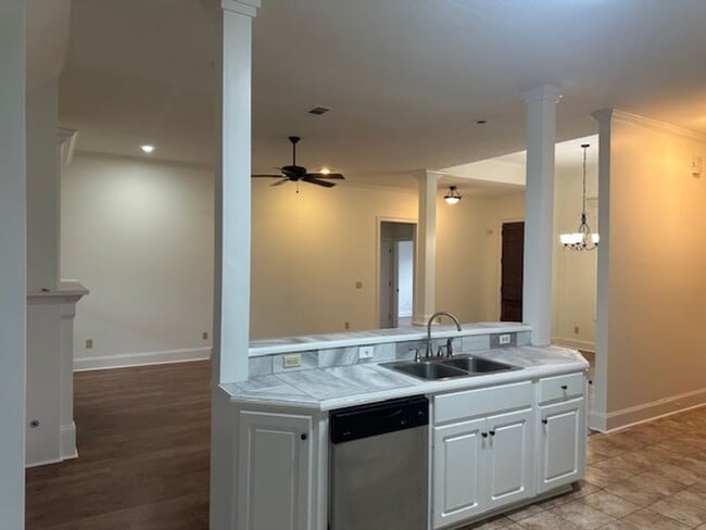 Foto del edificio - 3/2 with bonus room for rent in Gluckstadt!!!