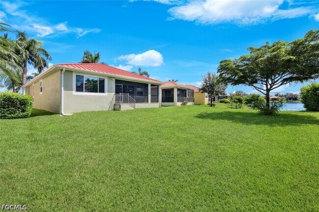 Foto del edificio - 8649 Banyan Bay Blvd