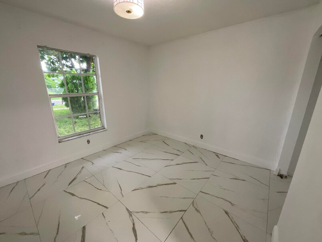 Foto del edificio - 609 W Ocean Ave