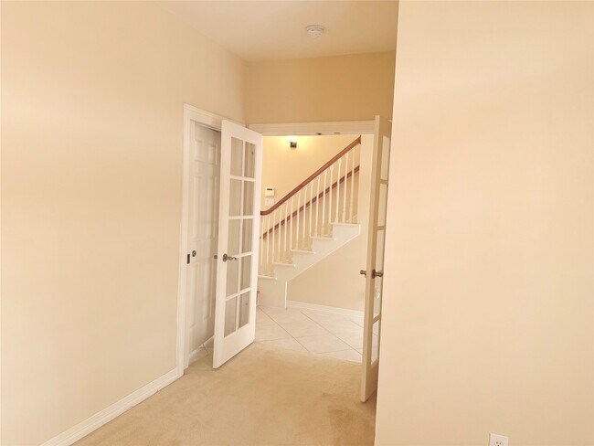 Foto del edificio - 2246 Bancroft Ln
