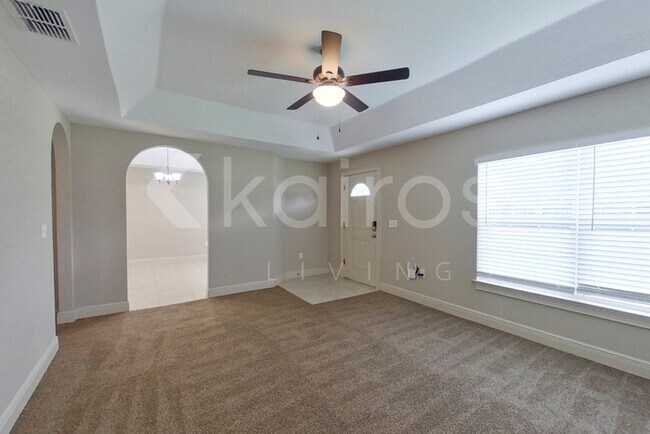 Foto del edificio - 2165 SW 153rd Loop