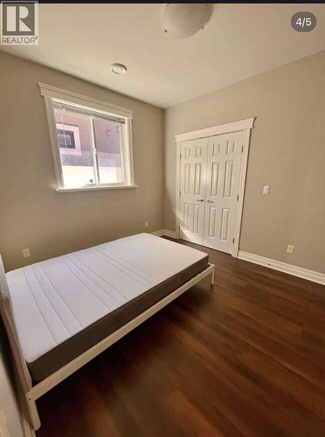 Photo du bâtiment - 3271 Francis Rd