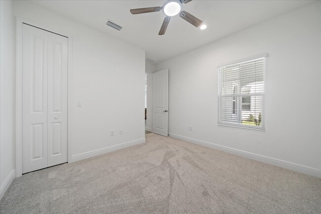 Building Photo - 2325 Blue Mahoe Ln