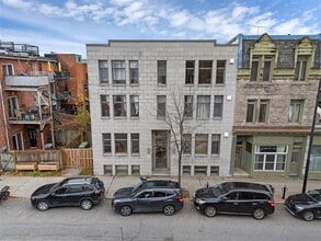 Building Photo - 3180 St Catherine St E