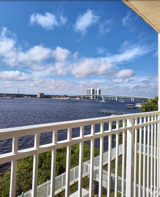 Surfside Village Historic District Apartments for Rent with Hardwood