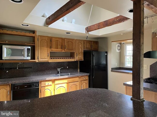 Kitchen - 38 Mainland Rd