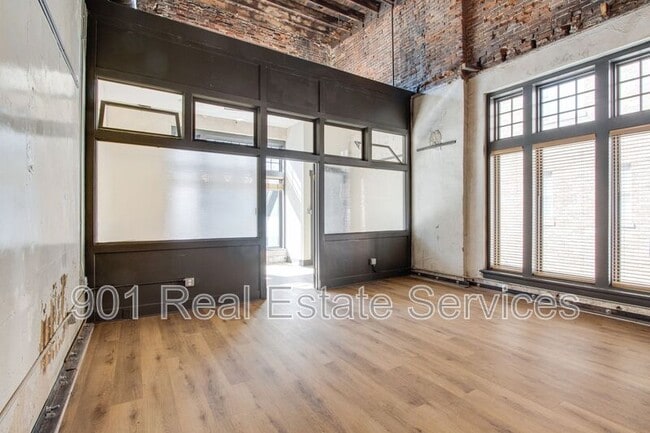 Foto del edificio - 124 Monroe Ave