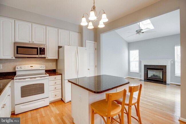 Foto del edificio - 14274 Glade Spring Dr