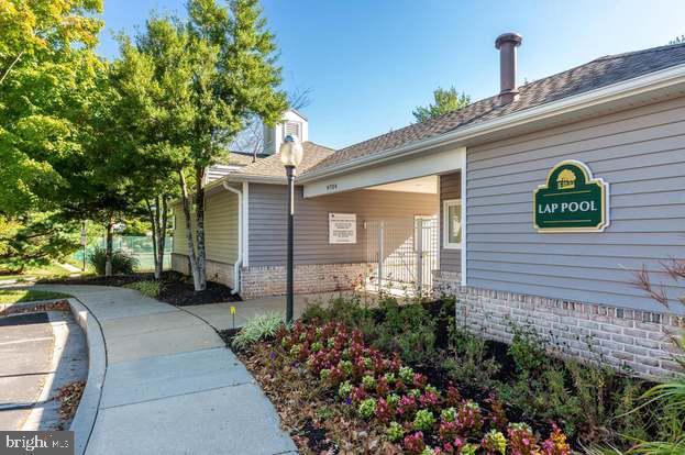 Foto del edificio - 2022 Hunting Ridge Dr