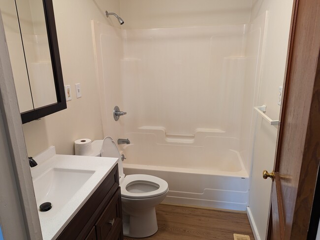 Bathroom - 60 Allyn Rd