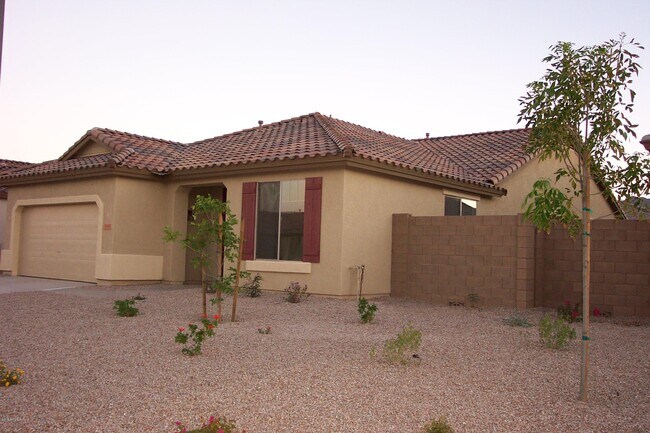 Building Photo - 3095 E Merlot St