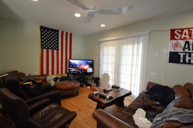 Photo - 21 Dorr St Apartment