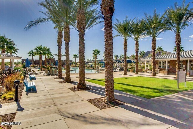 Foto del edificio - 20737 W Valley View Dr