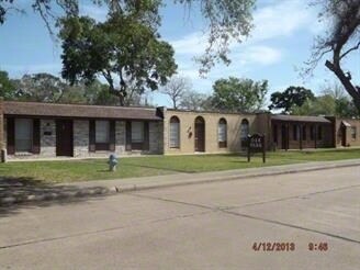 Foto principal - Oak Park Town Homes