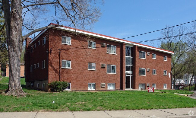 Foto del edificio - 6360 Revere Ave
