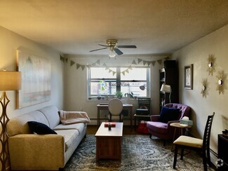 Building Photo - 12 Commonwealth Ct