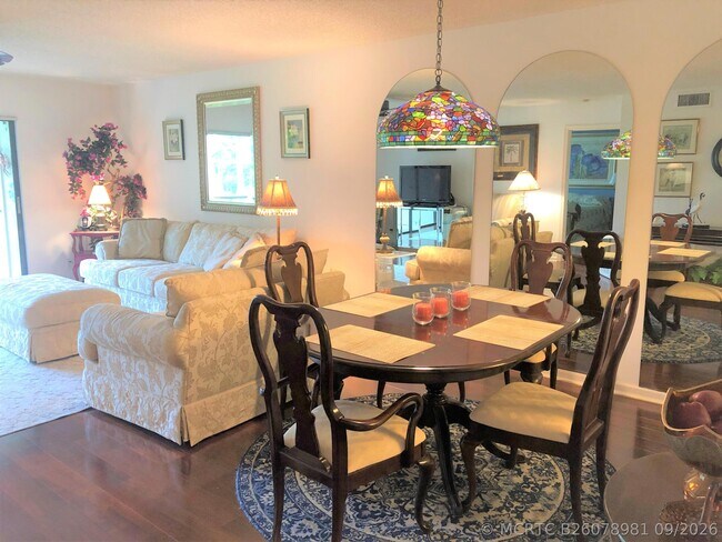 Foto del edificio - 13335 Touchstone Pl