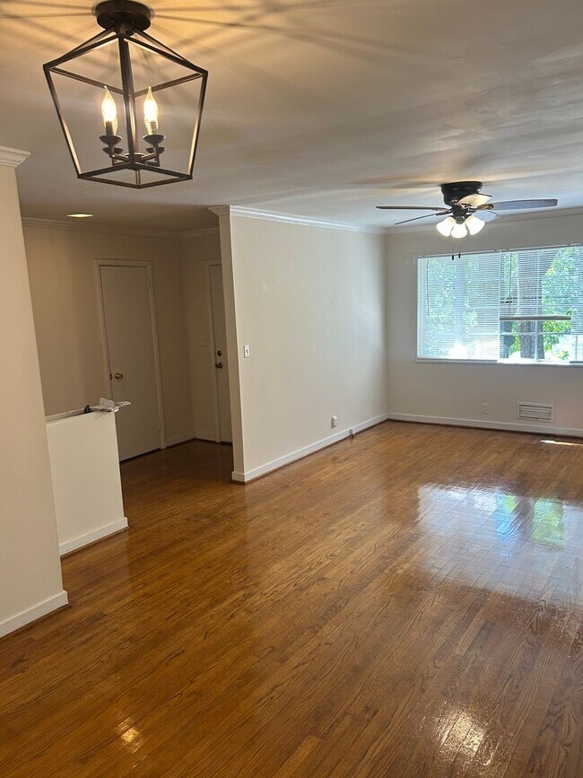 Foto del edificio - New For Rent in Homewood!