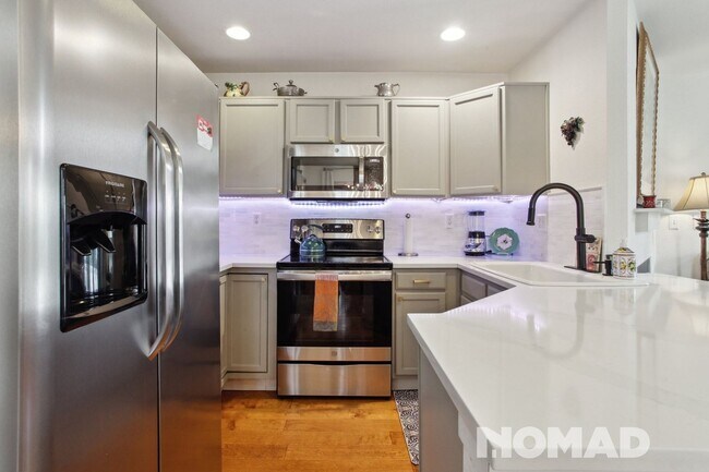 Building Photo - Charming 3BR Townhome in Lafayette