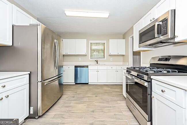 Building Photo - 155 Stokes Dr