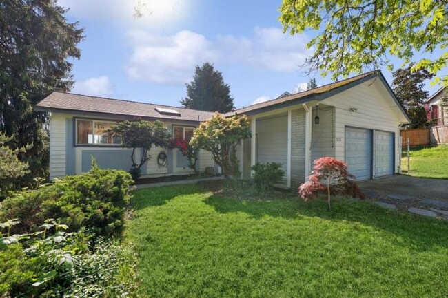 Building Photo - 4 bedroom in Redmond WA 98056
