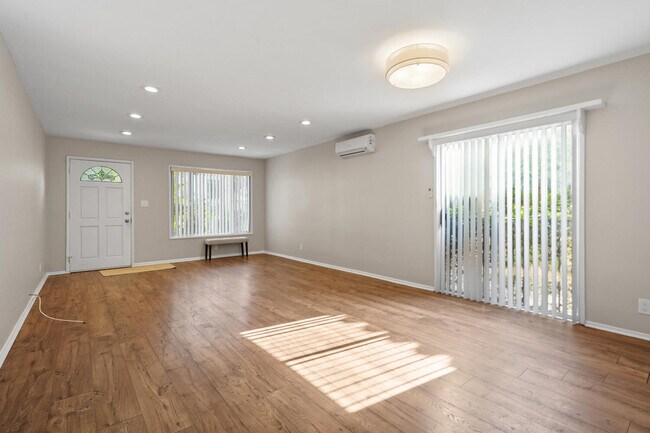 Building Photo - 8920 Rangely Ave