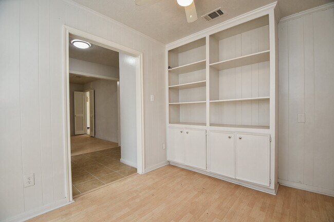 Building Photo - 6411 Teal Run Dr