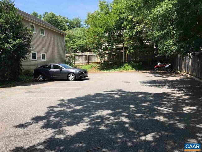 Building Photo - 1407 Grady Ave