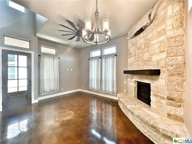Building Photo - 1704 Gruene Vineyard Crossing