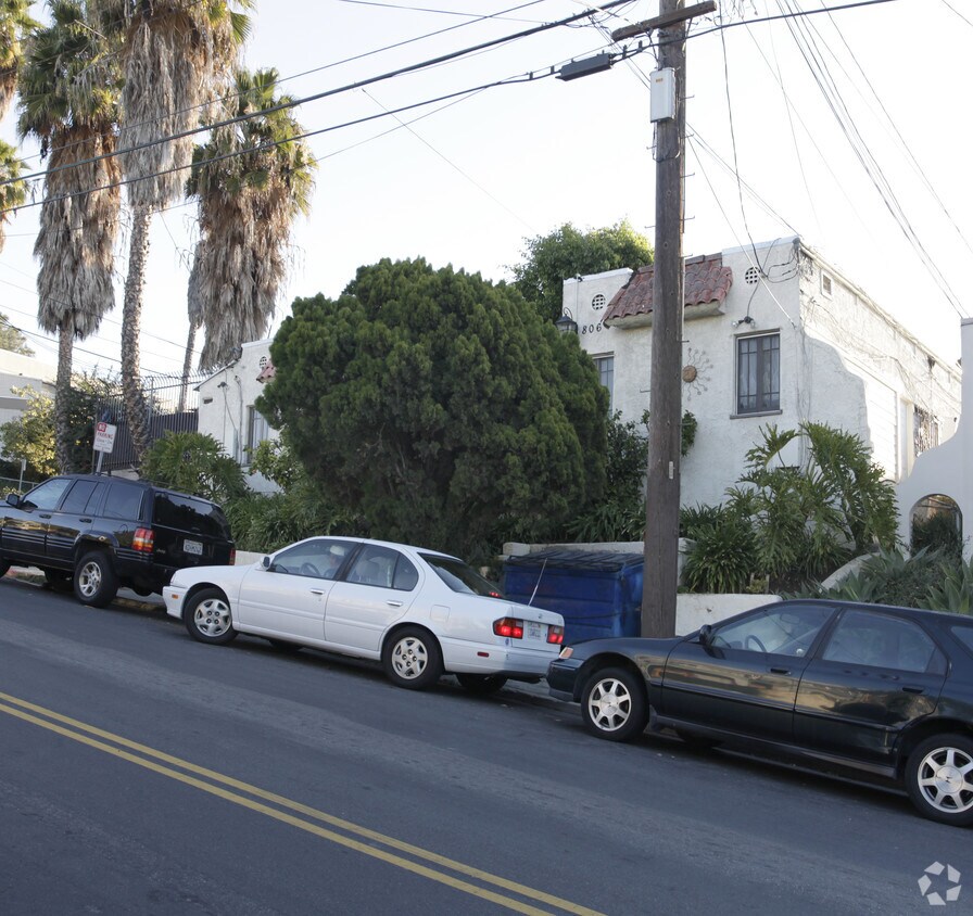 Foto del edificio - 806-812 3/4 Lucile Ave