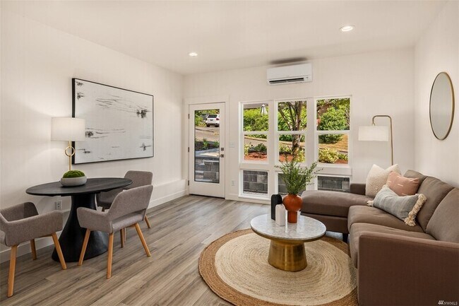 Photo - 5547 S Morgan St Townhome