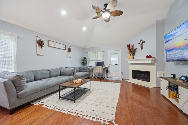 Foto del edificio - 3326 Lakeland Gardens Dr