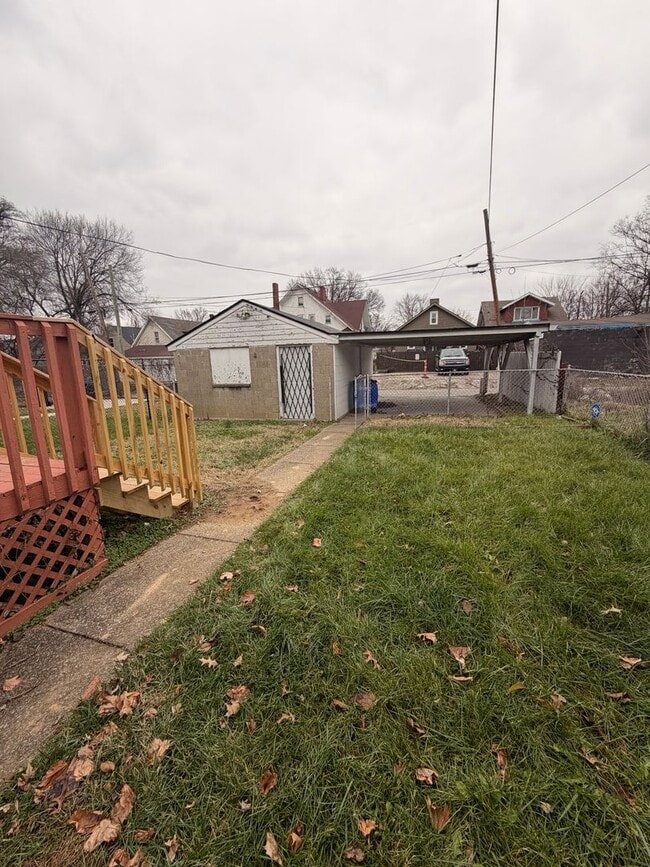 Photo - 1813 W Gaulbert Ave Apartment